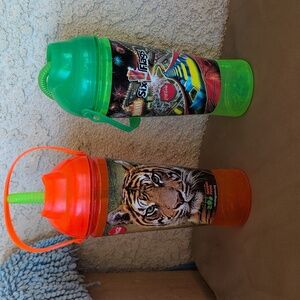 San Diego Zoo ,Six Flags Refillable Souvenir Cups - Orange and Green